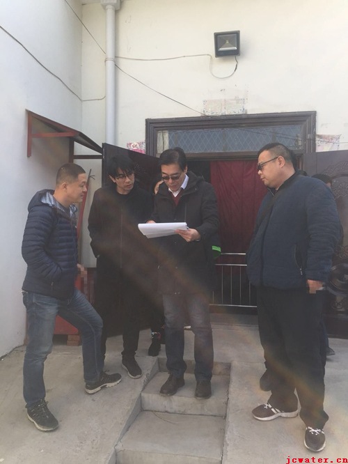 市水務(wù)公司領(lǐng)導春節(jié)前對各供水站安全檢查